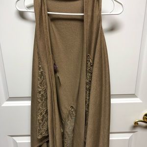 Sleeveless boutique kimono NWT